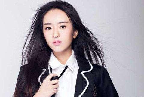 刘泳希的生活照,揭秘明星的日常时光