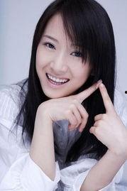 李念资料,从影视新星到家庭主妇的华丽转身